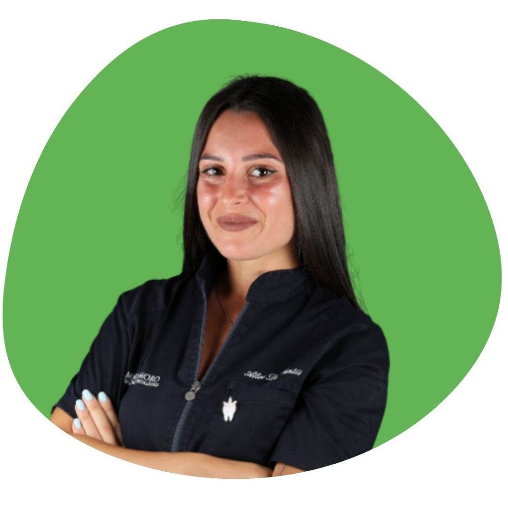 Ortodonzia trasparente 23 Alice De Santis - ASO - Studio Dentistico Minniti Moro