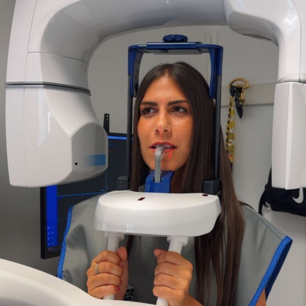 Faccette Dentali 24 FOTO CI PRENDIAMO CURA DI TE - Dentista a Sassari