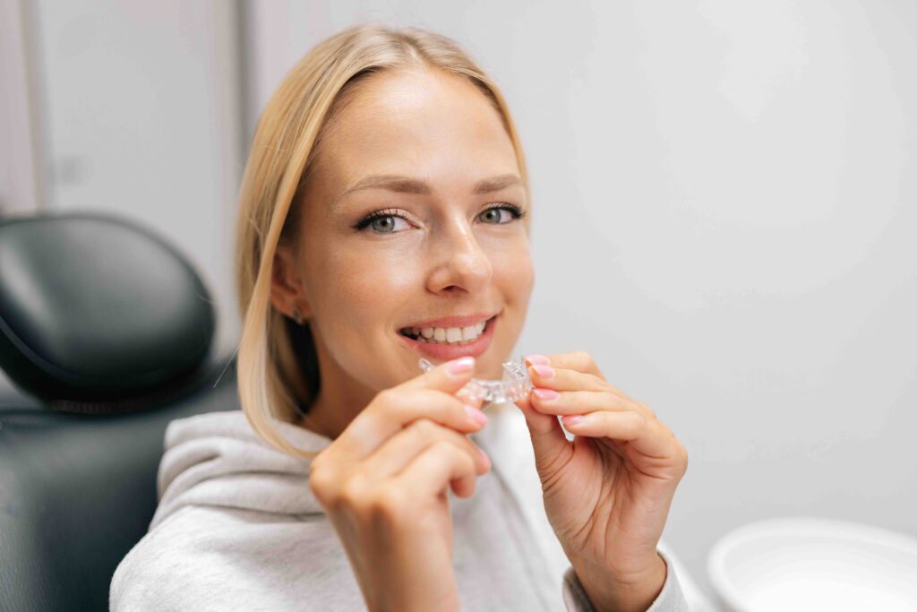 Le mascherine trasparenti deformano i denti 1 Le mascherine trasparenti deformano i denti